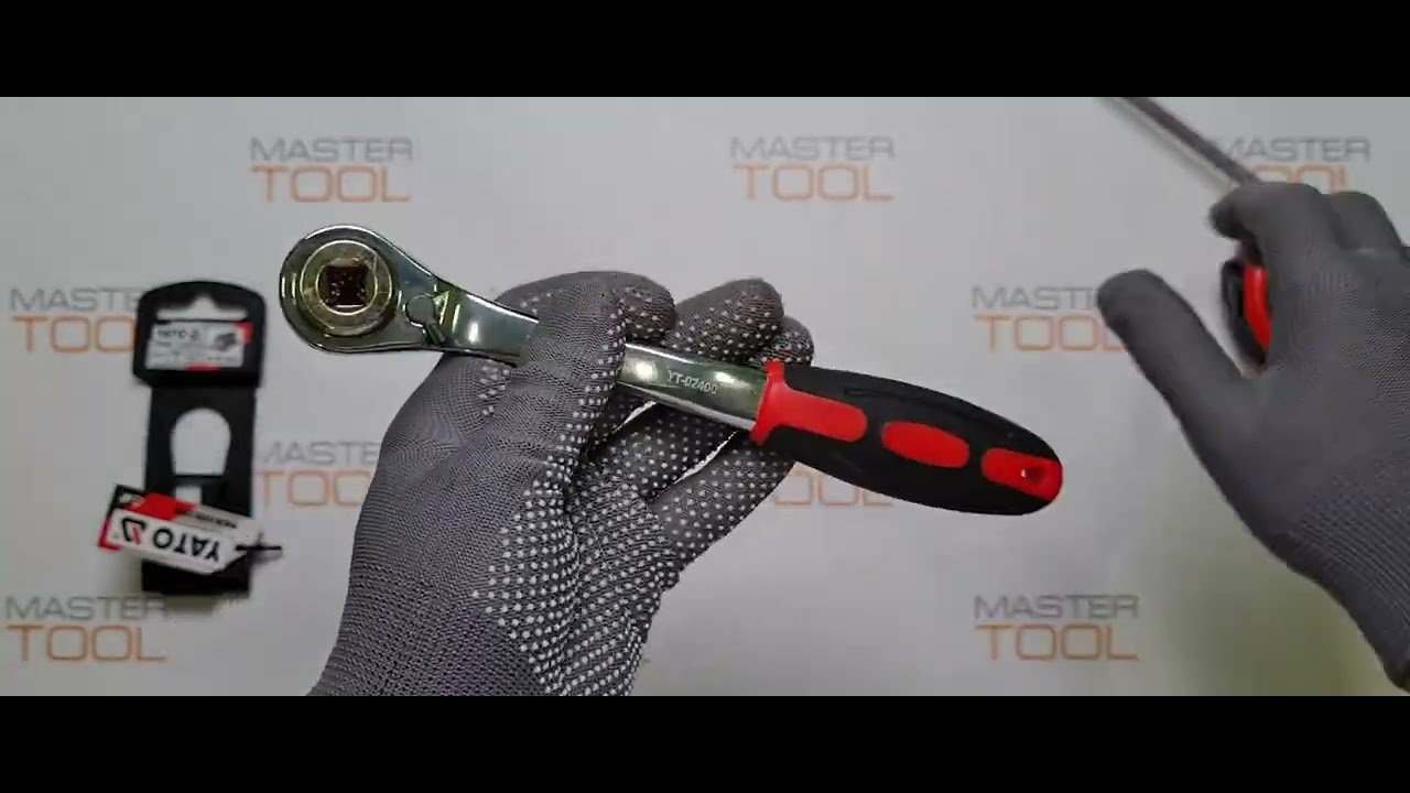 Универсальный торцевой ключ с трещоткой 8-19 мм YATO YT-02400