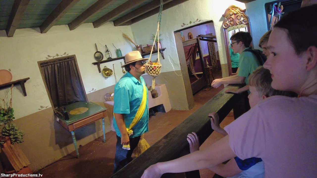 Casa Magnetica (Walk Through) Six Flags Over Texas