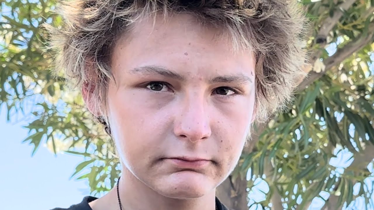 Chris 19 Misses His Mom