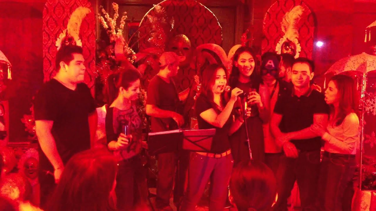 Jeff Canoy, Ryan Chua perform Super Bass