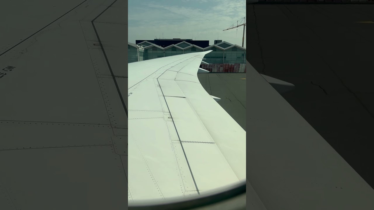 Push back of a TUI Dreamliner airplane at Birmingham international airport. Mexico 2025.