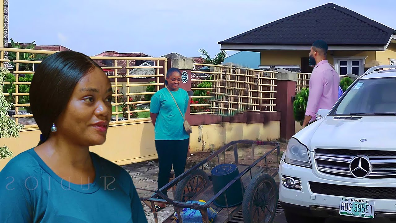 The Life Of This Poor Roadside Food Seller Changed D Day She Met A Rich Destiny Helper By D Road -NG