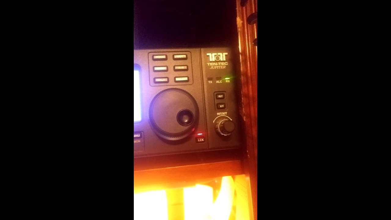 Asiendo ajustes de radio.