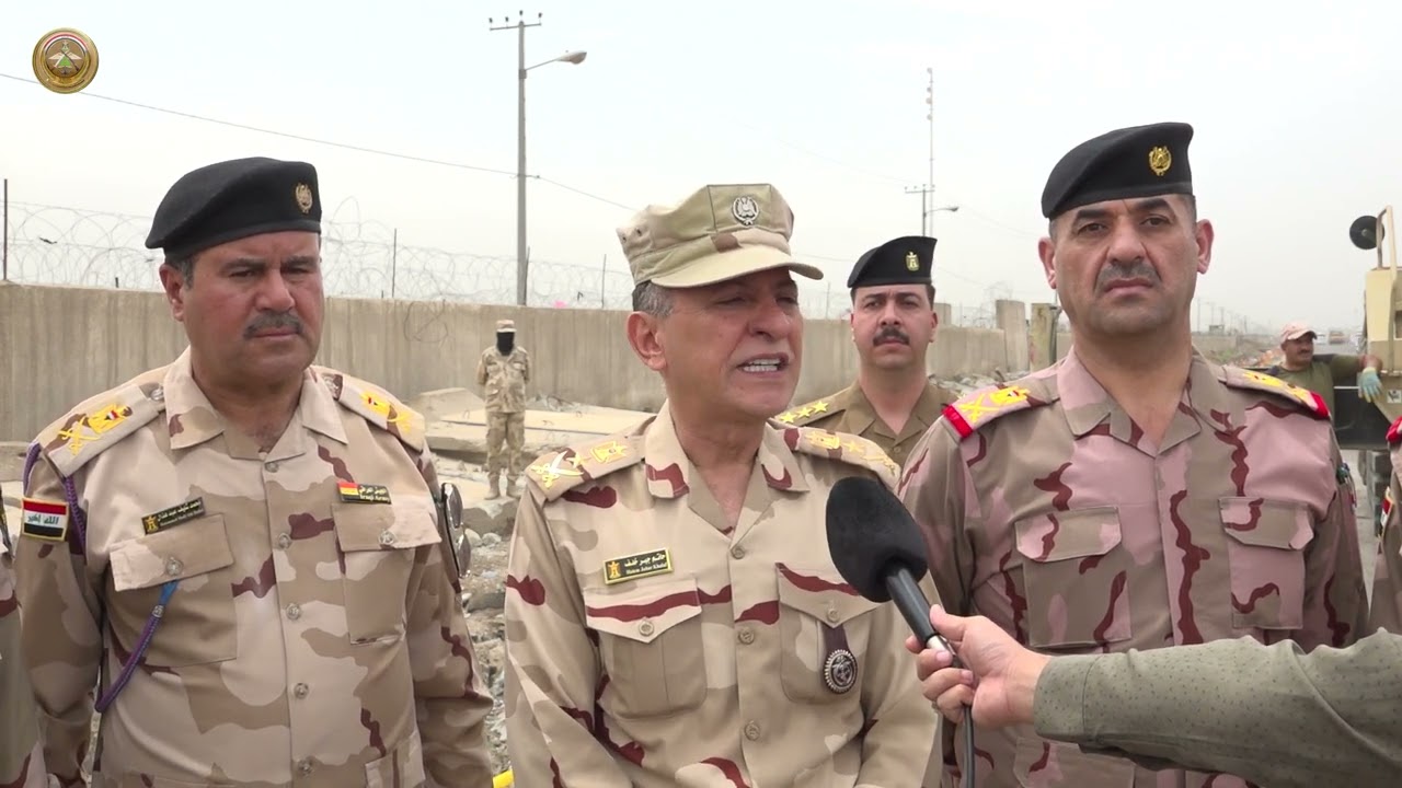 رئيس دائرة الإسناد الهندسي يشرف من موقع أدنى ويقدم خدمات هندسية لإنجاز شارع التاجي