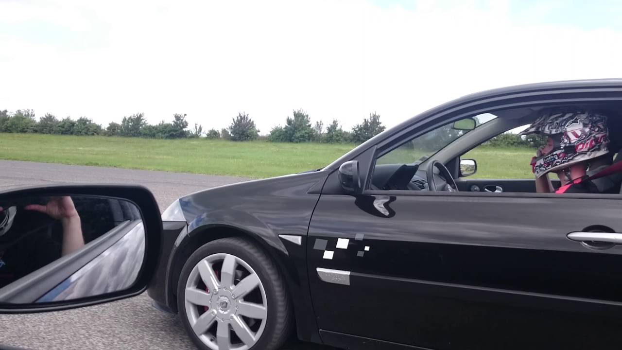 Mustang 2007 VS Megane RS (Run Belmont)