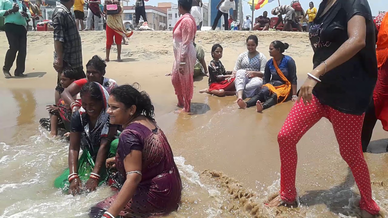 Enjoy puri sea beach Apr 2018