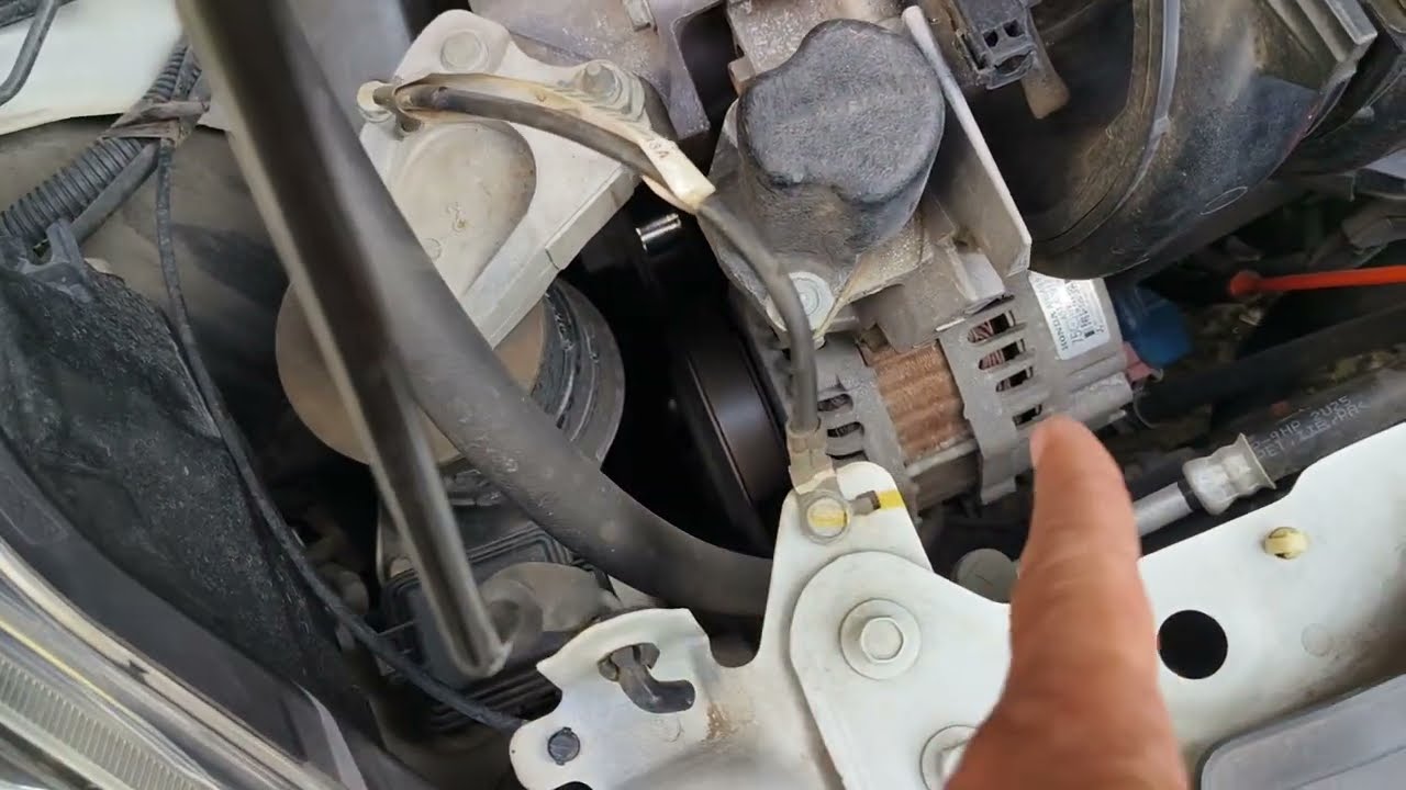 Posisi Relay Kompresor AC Brio dan Posisi Relay kipas pendingin Radiator di mobil Brio