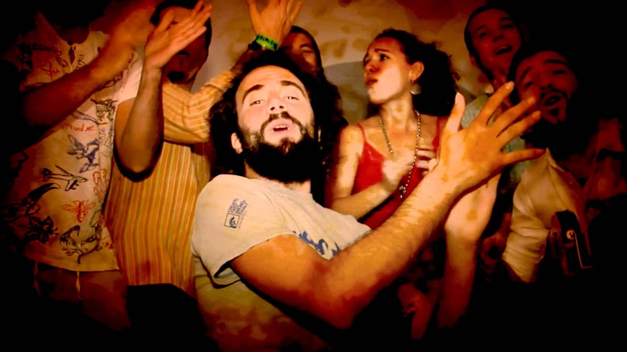 DELINQÜENTES Y POETAS (VIDEOCLIP) - EL DESVÁN DEL DUENDE.mp4