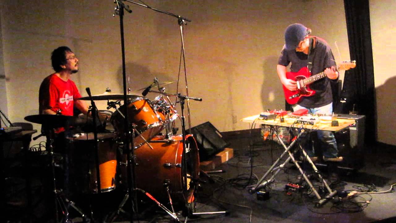 Kazuhisa Uchihashi & Tatsuya Yoshida: February 15th, 2014 @&nbsp;AtHall, Oita