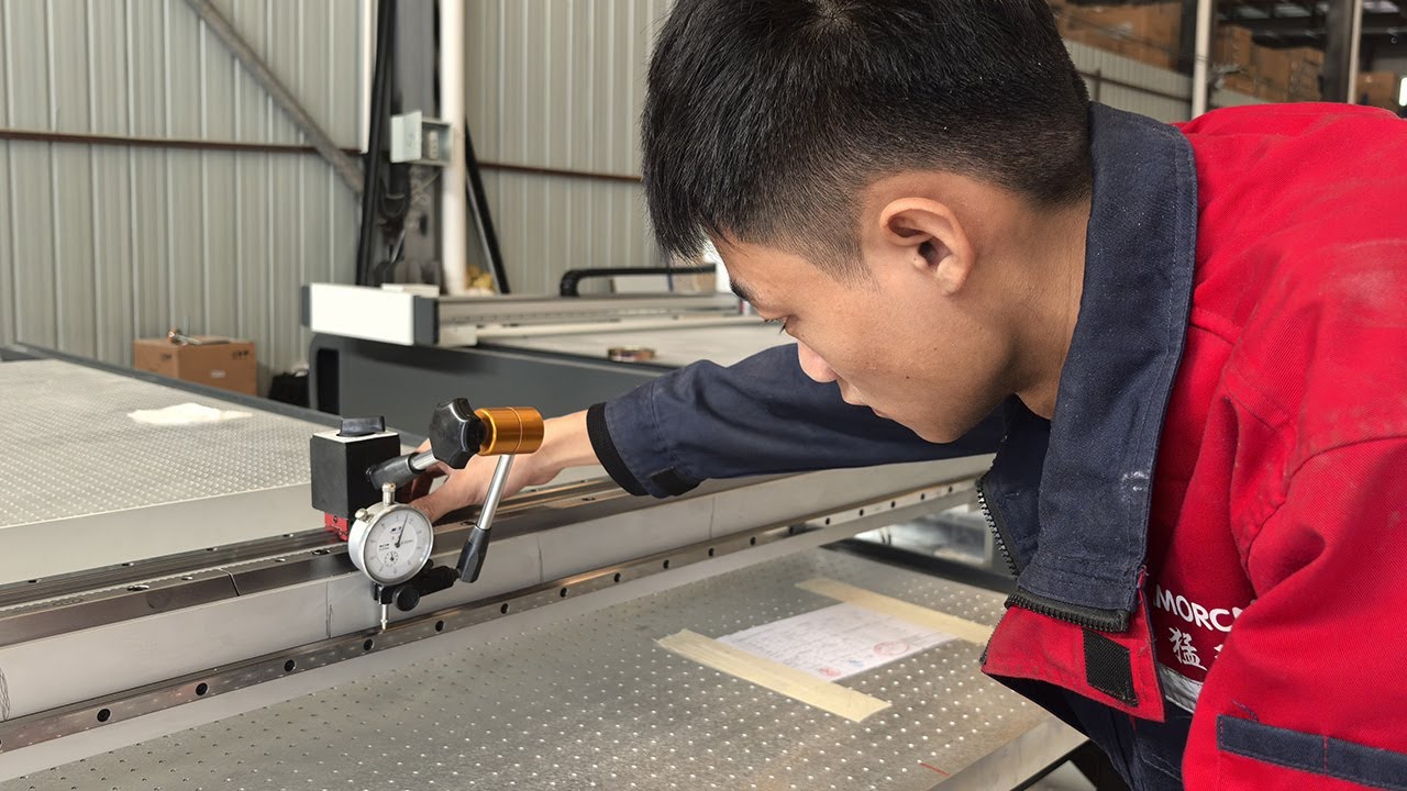 Professional Vibrating Knife Cutting Machine Manufacturer | AMOR CNC