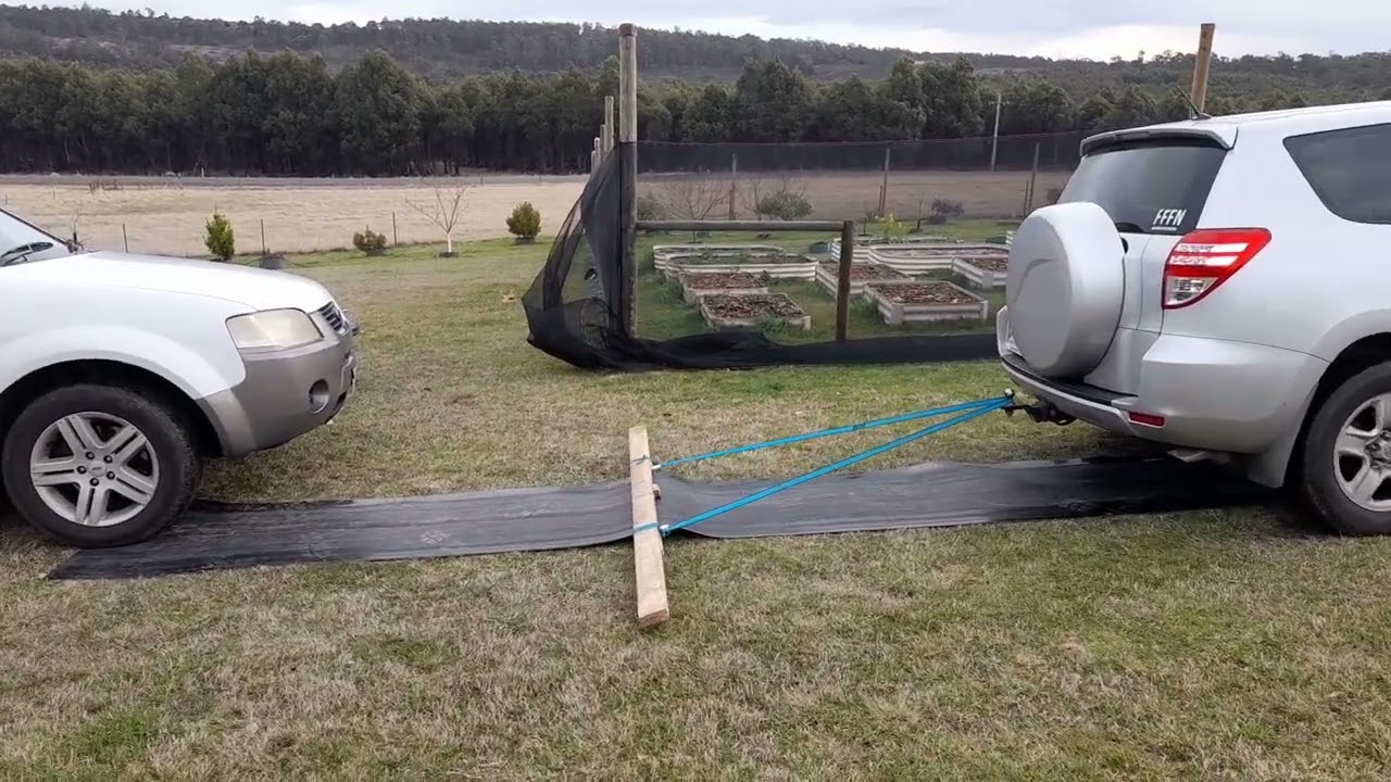Cutting conveyor belt in half