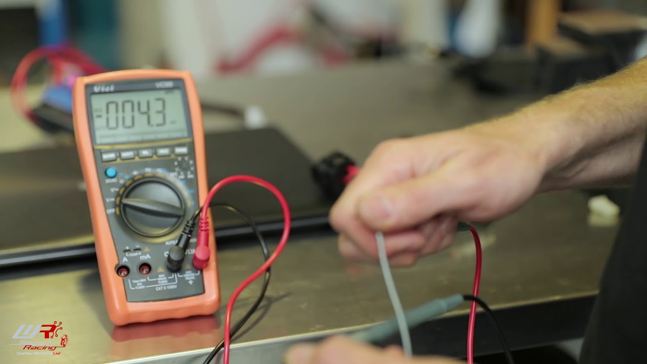 Woolich Racing - Wiring up 12v Power Supply for Bench Harness