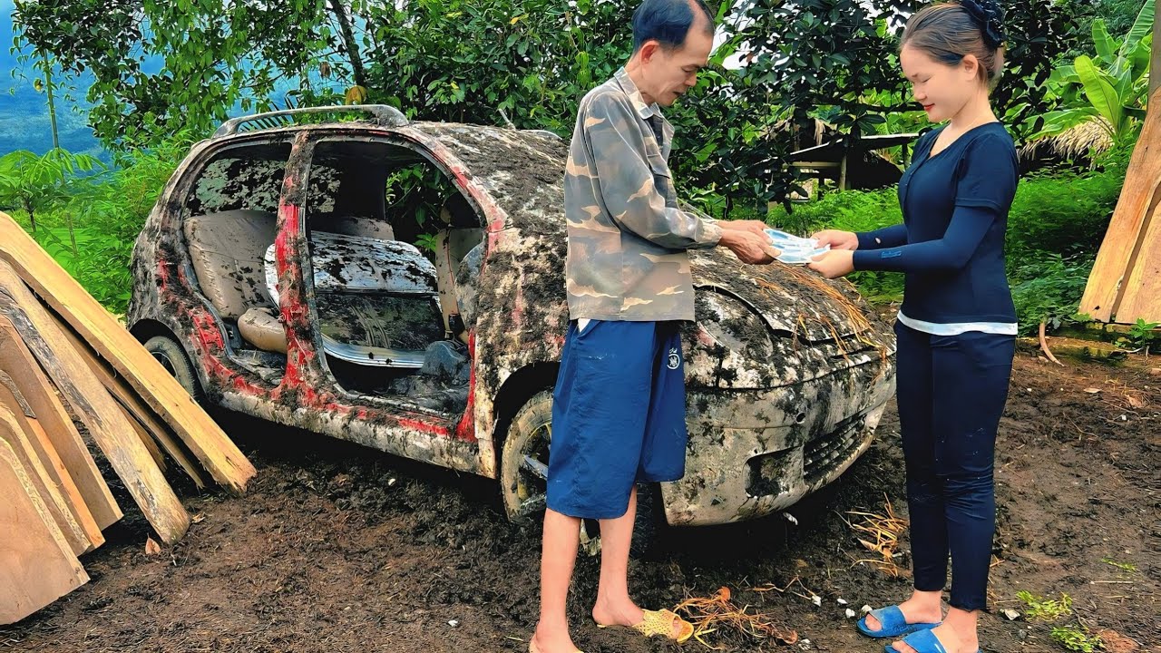 Genius girl repair the old car that had been abandoned for a long