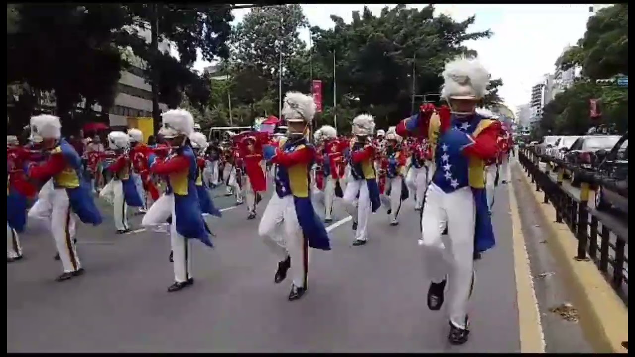 Desfile en el Tercer Máster Caracas Miranda 2023