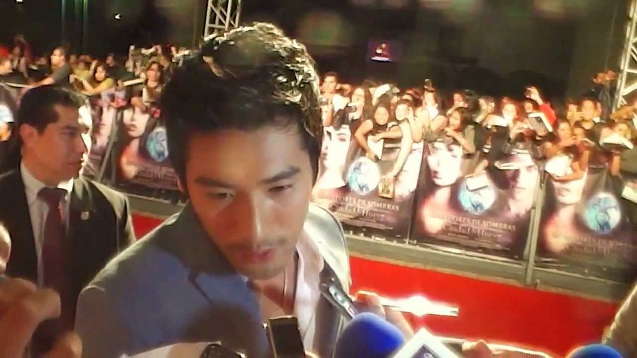 GODFREY GAO - ALFOMBRA ROJA - CAZADORES DE SOMBRAS - MEXICO