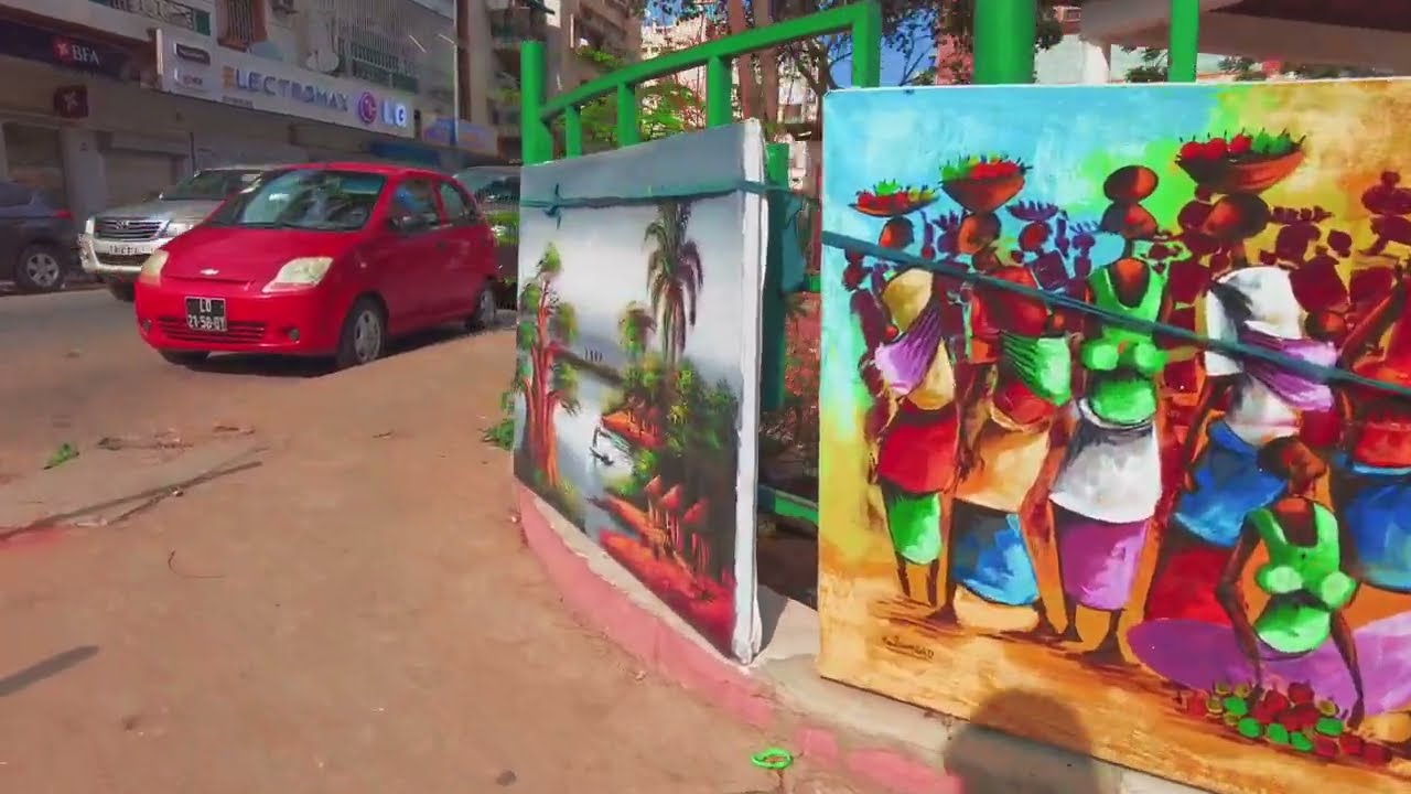 I WALKED FROM LARGO LUMEJI TO LARGO DO BALEIZÃO IN LUANDA