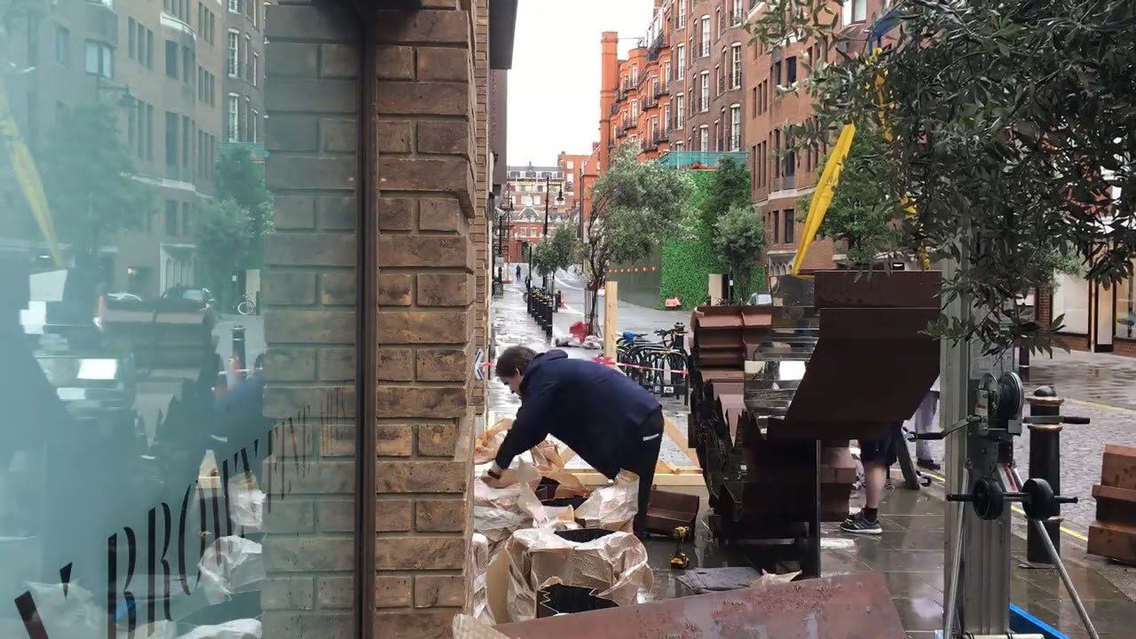 Free Standing China by Ron Arad | STIRpad