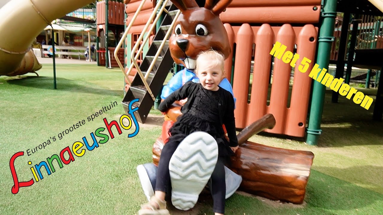 Linneushof met het hele gezin