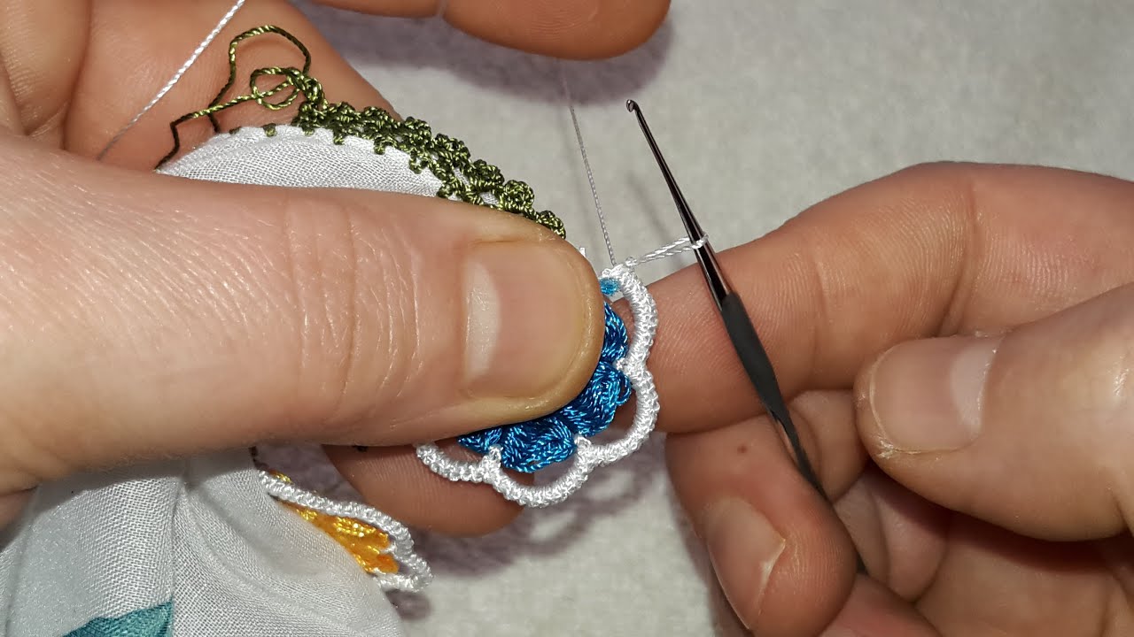 818 Mekiğe benzeyen çok zarif ve kolay tığ oyası
