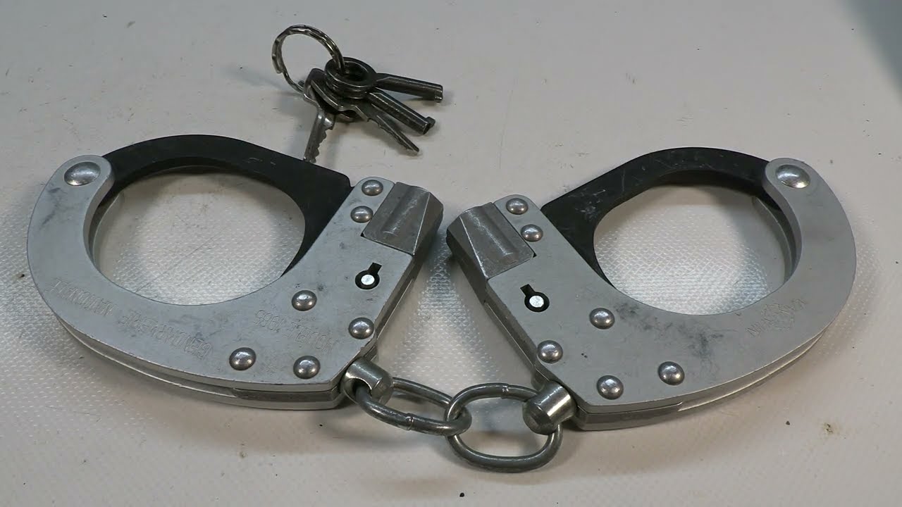 Manurhin Modele 1985 Gendarmerie Nationale France High Security Handcuffs Menottes Politie Esposas