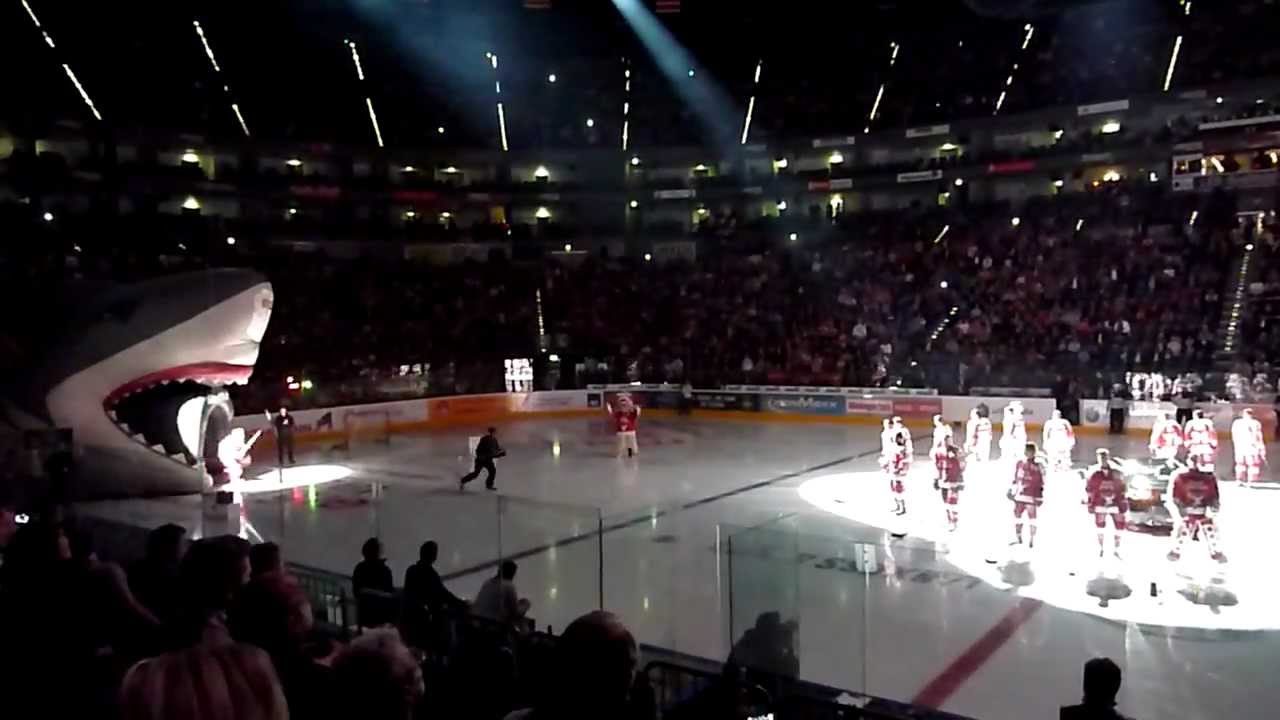 Einlauf der Kölner Haie KEC vs KEV 14.09.2012