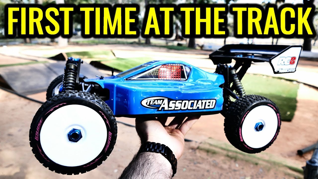 TEAM ASSOCIATED RC8 1/8 BUGGY - First Run On The Track
