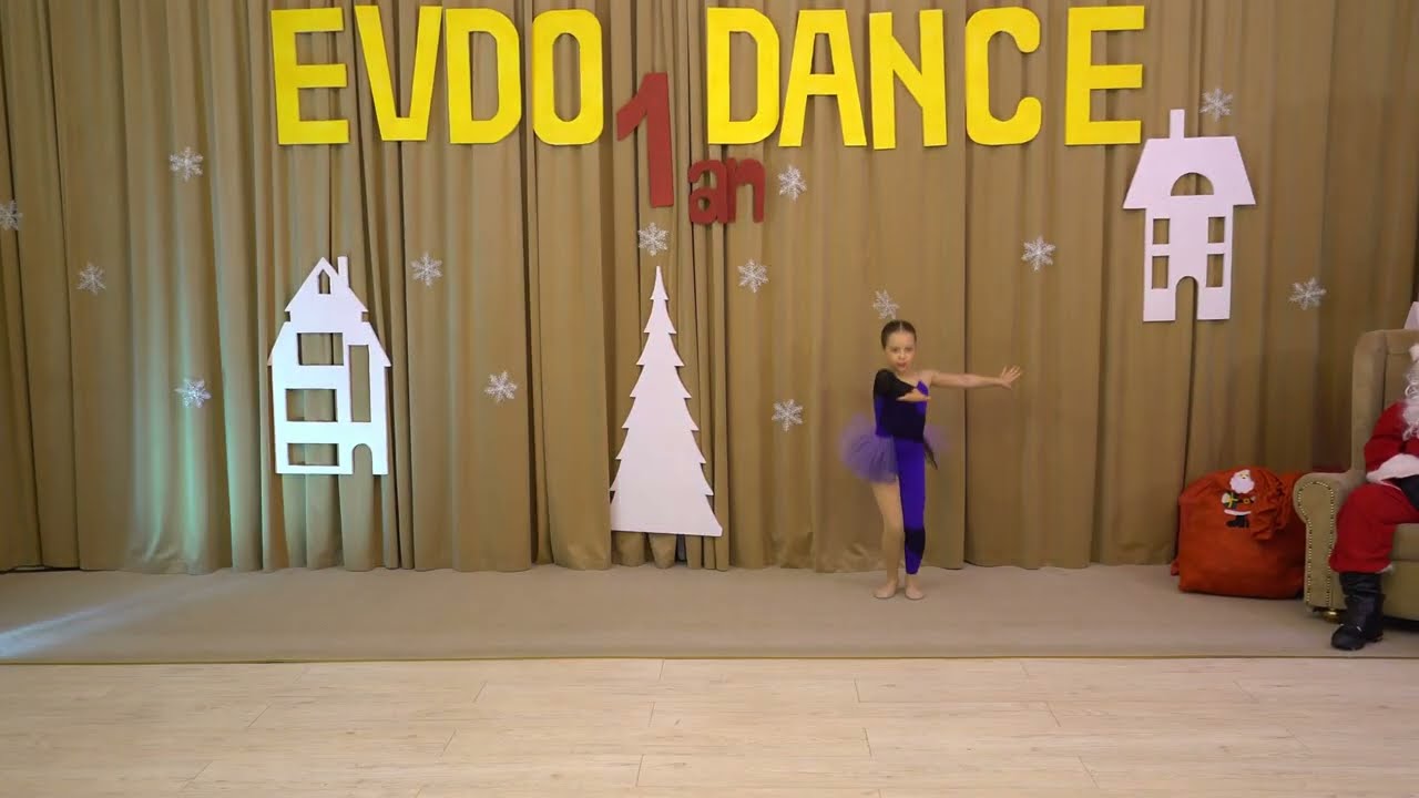 Antonia Petrescu  - | Solo | Balet Contemporan | Set fire to the rain |