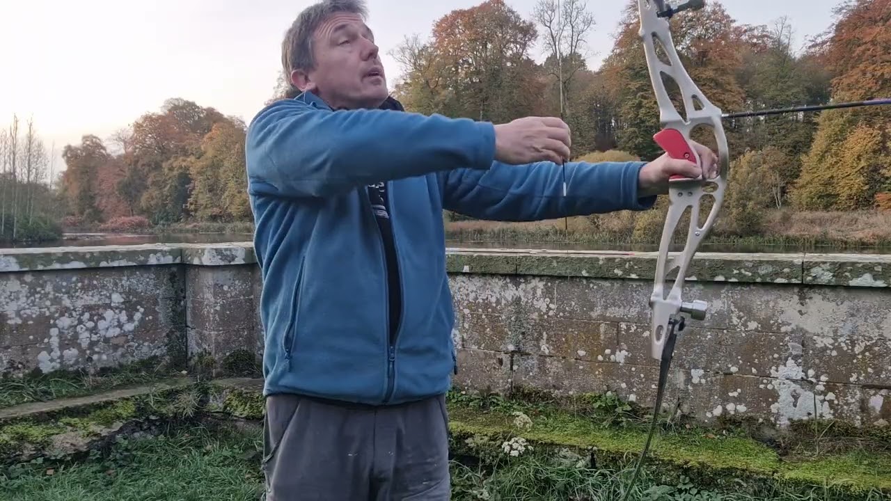 Barebow проверяет плоскость, центровой выстрел и румпель с помощью нашего адаптера вала румпеля.