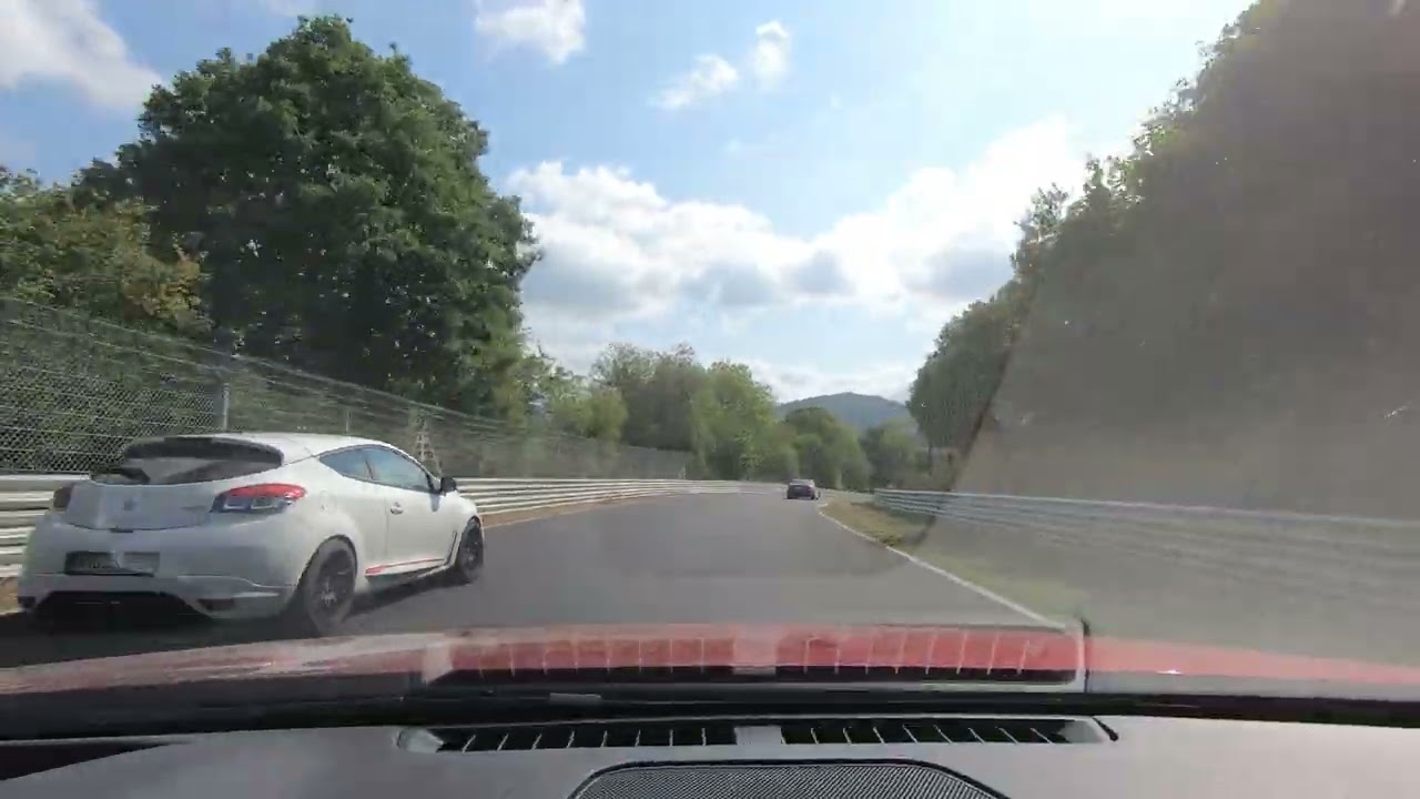 Tour du Nurburgring 28-08-22 Mazda 3
