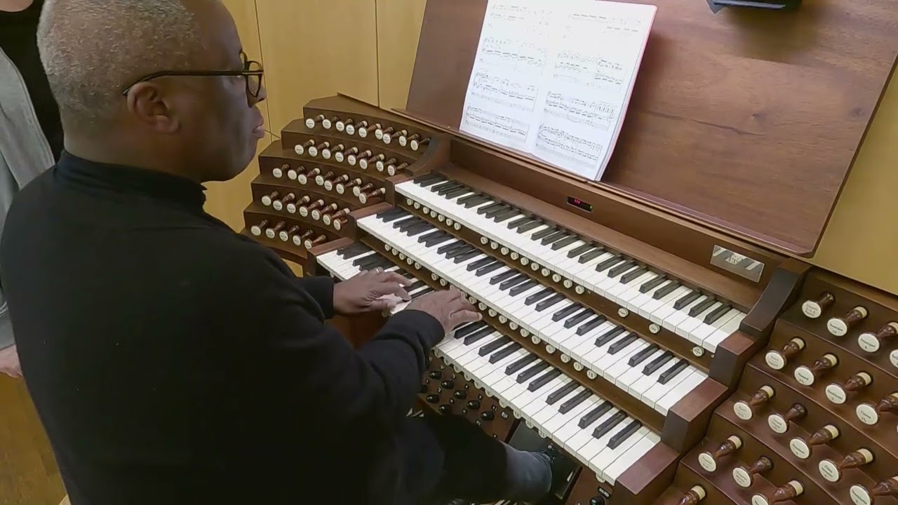 WAYNE MARSHALL PLAYS TOCCATA BOSTON BY PIERRE COCHEREAU -Transcribed by Jeremy Filsell