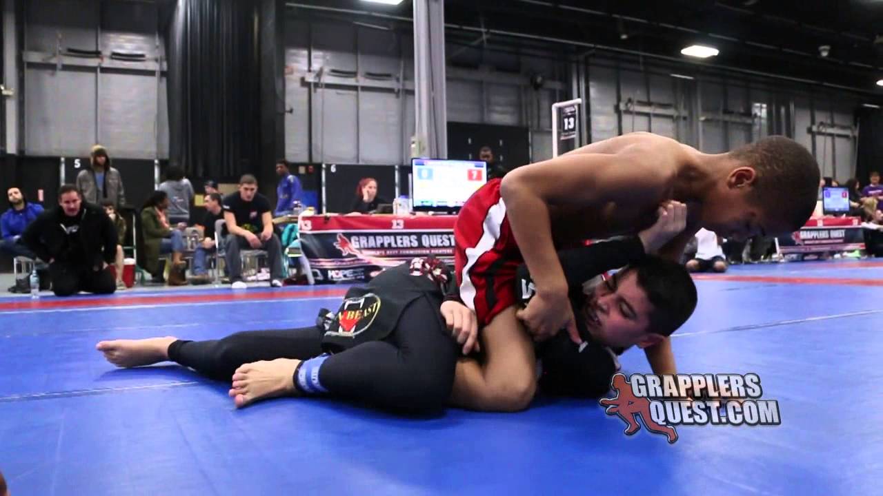 Kids Submission - Elijah Dorsey vs Eric Rodriguez - Children at Grapplers Quest Worlds 2013