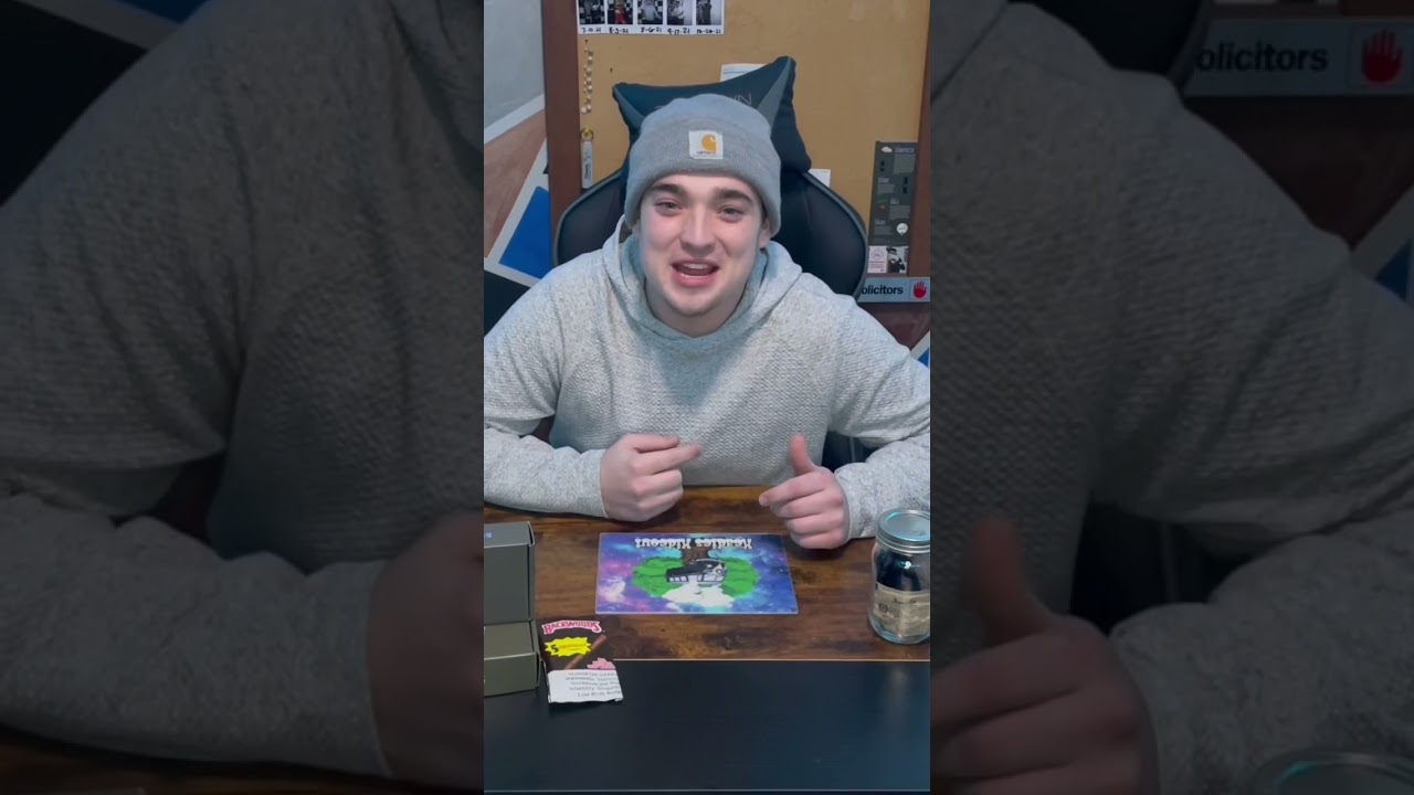 Rolling a Cannagar! (Short)