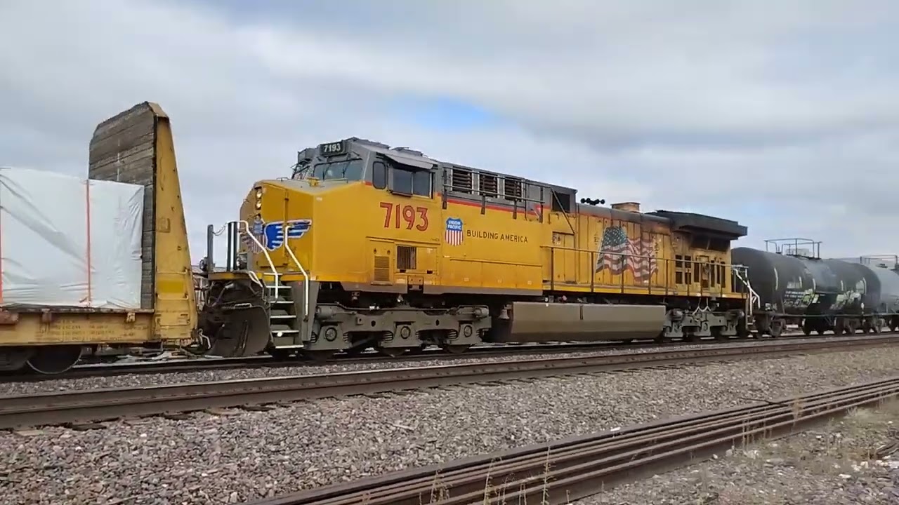 Ex-SP, & NS Dash-9 Duo On M-NPPR21!