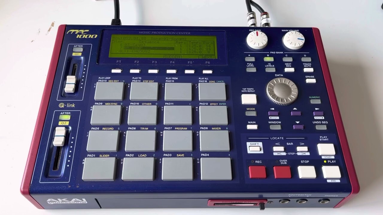AKAI MPC 1000 90’s Techno