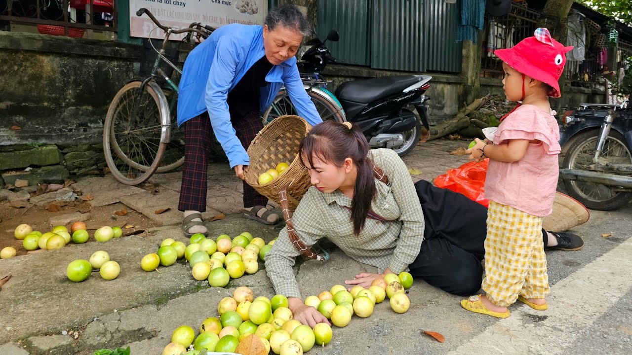 Harvesting passion fruit for sale - Making passion fruit juice with my daughter | Rural life nature.