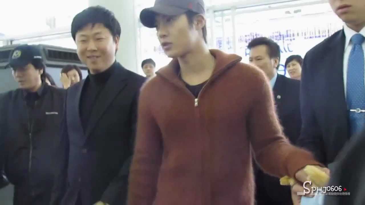 121218 Kim Hyun Joong @Hong Kong airport