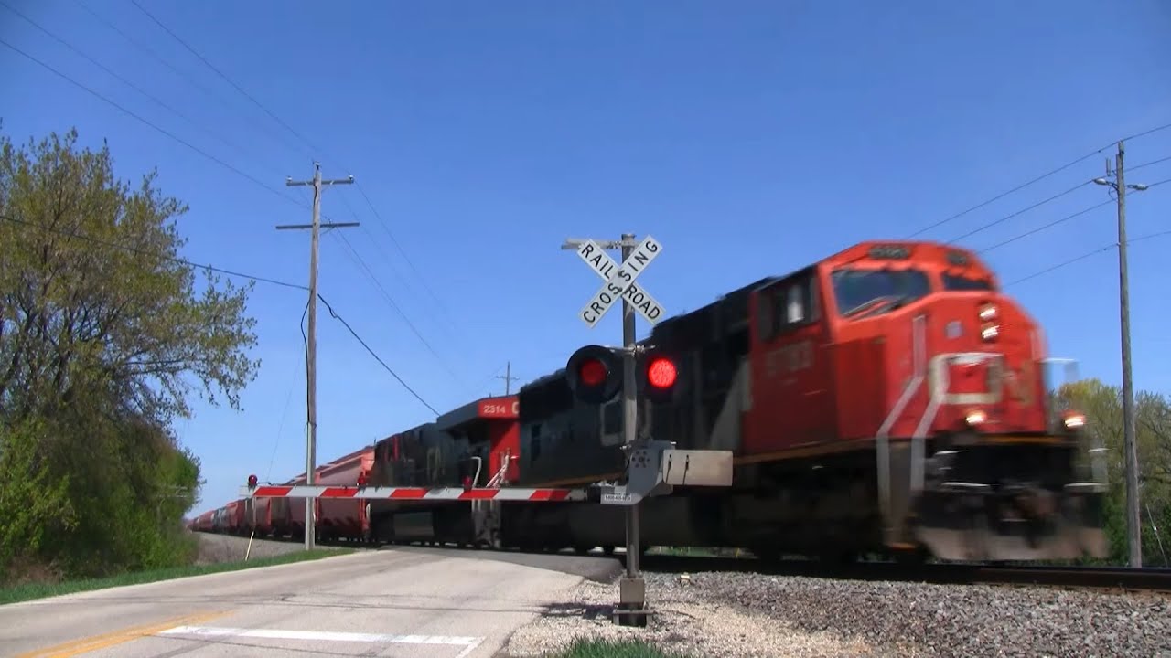 CN Freight Train - Wheatland