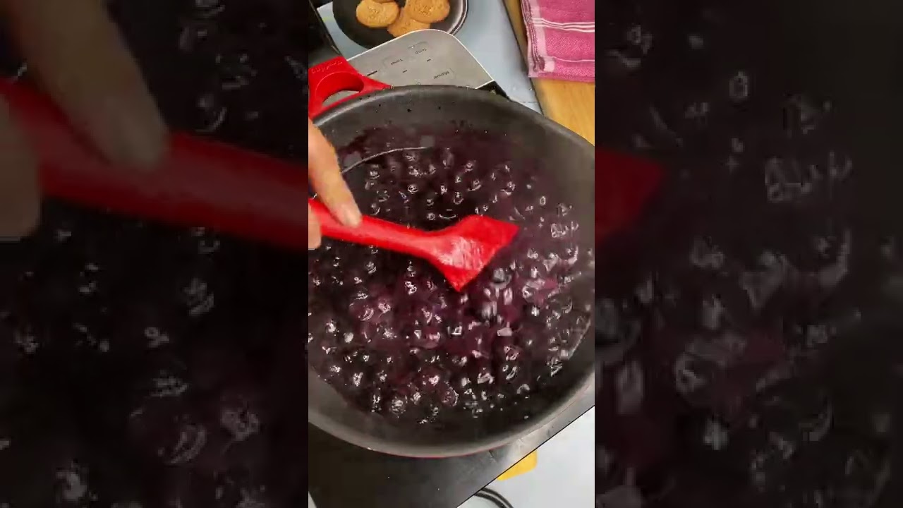 Blueberries Sauce #shorts #blueberrycompote #blueberry #cheesecake #blueberrycake #ginniskitchen