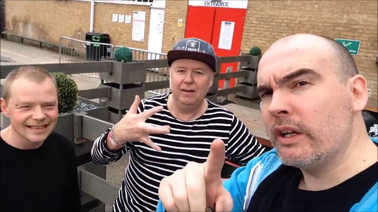 5 Minutes... Mr Ally Barr and Mr Justin Parker
