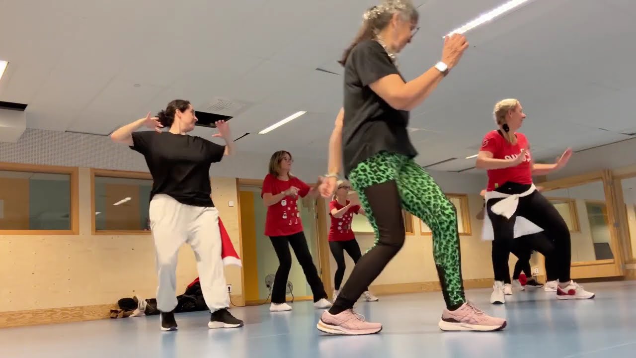 Get Fit and Have Fun with Zumba featuring Carlos#seniorfitness  #zumbafitness #danceworkout