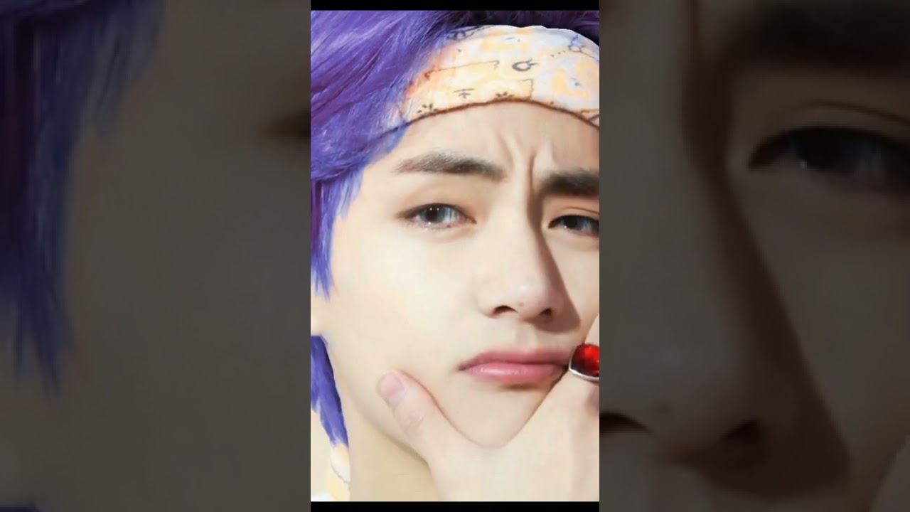 bts v Curly hair or straight l which is better ❤️💜