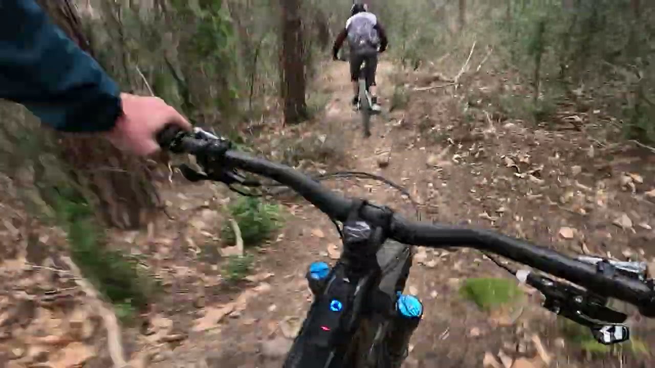Enduro VTTAE Ardèche Vallée de l'eyrieux Altitude Powerplay Spécialized Turbo Levo