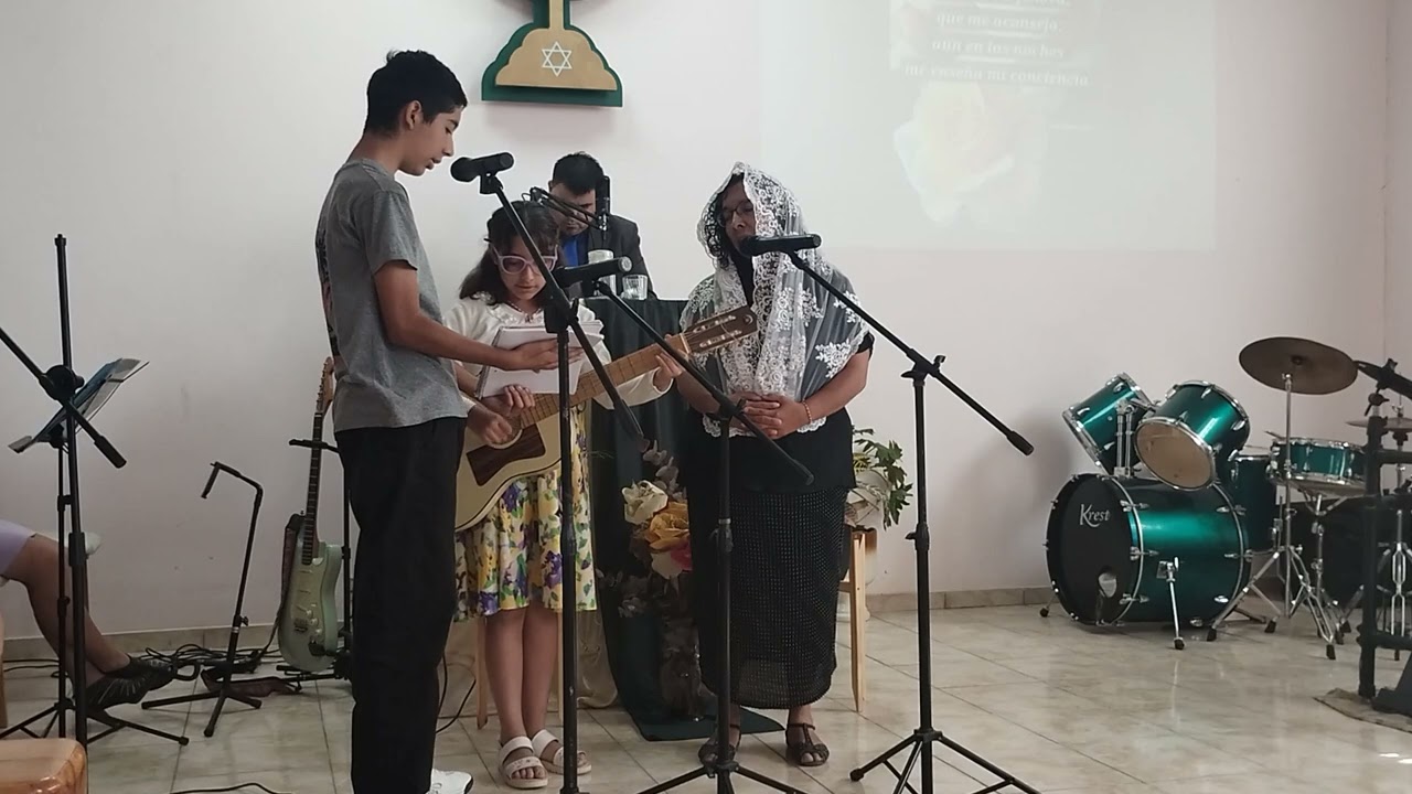 🙌🏻| Hna Andrea Ruiz y sus hijos. 