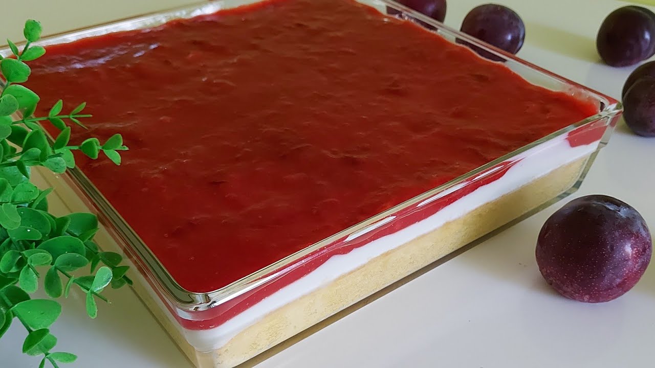 Denenme rekoru kıracağı kesin:) Damak çatlatan yumuşacık dokusuyla keyiflendiren Erikli Pasta tarifi