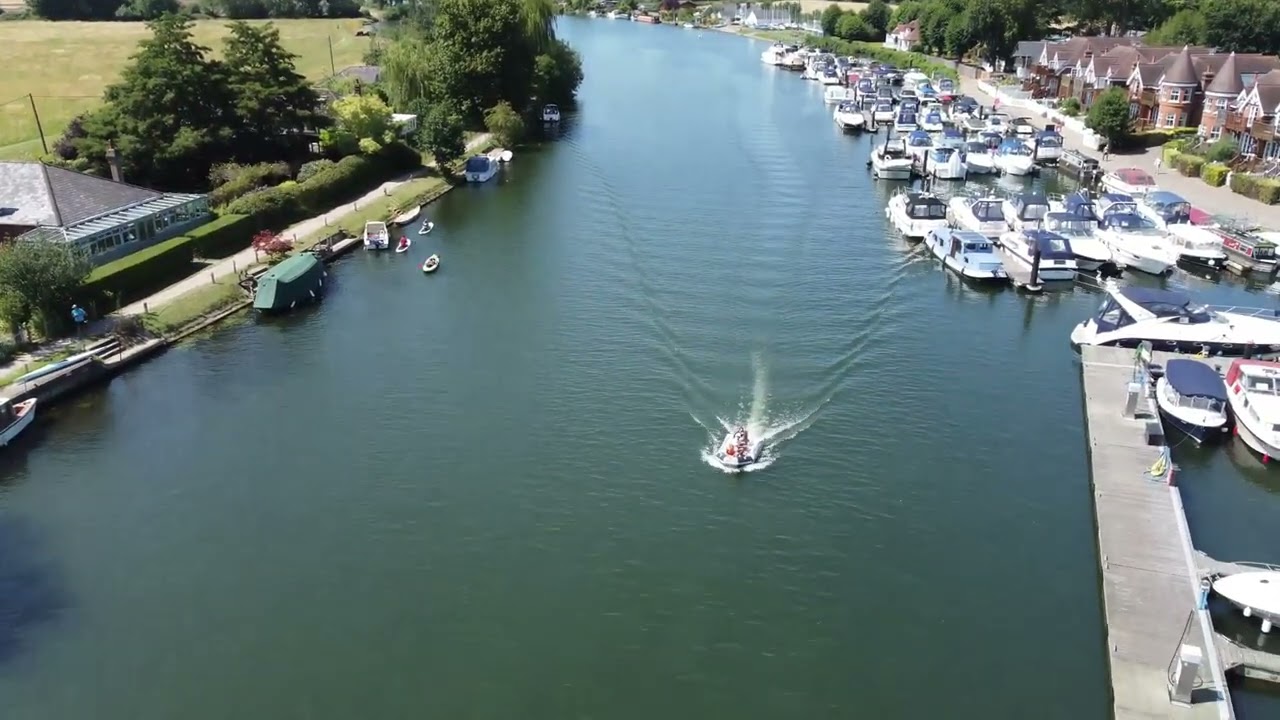 A trip down Bourne end on a hot sunny day 2024