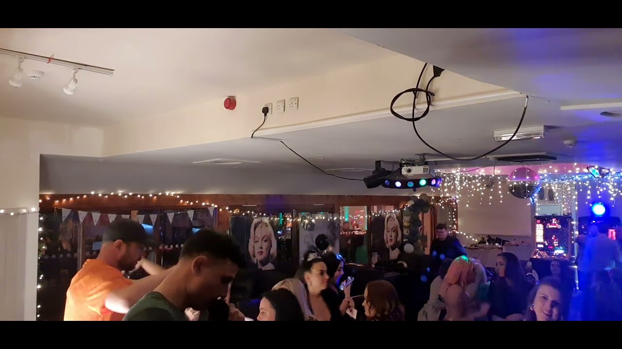 Dj Nadia Lucy @teegans 30th Mr greens burnley 💚👆