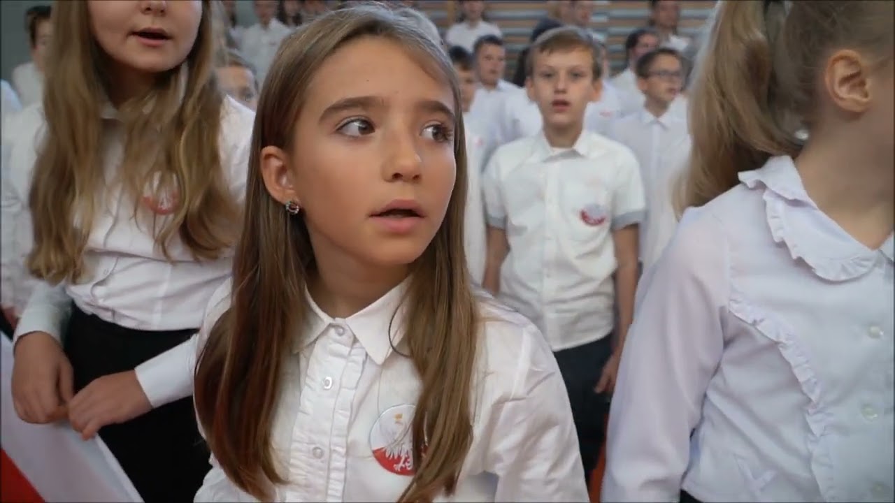 Do Hymnu! Szkoła Podstawowa nr 1 im.  Janusza Korczaka w Wieruszowie