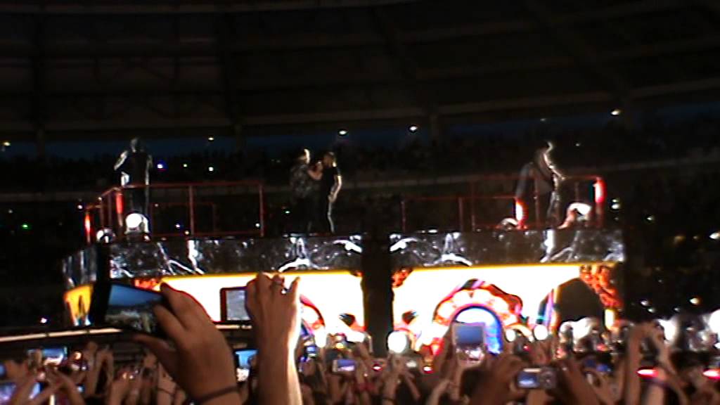 One Direction Torino 6/7/2014 Harry Styles say scream - Alive - One thing