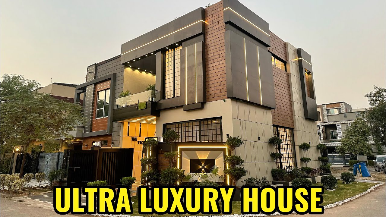 5.25 Marla Corner Ultra Luxury Semi Furnished House in Bahria Town Lahore 