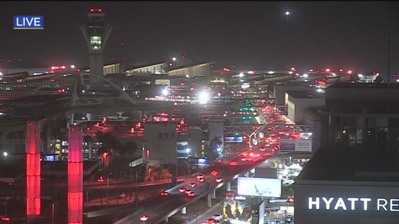 Dozens of flight delays, cancelations continue Monday following frustrating weekend for travelers